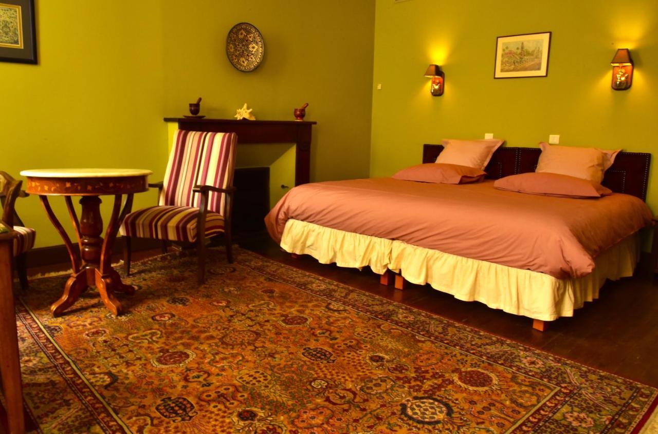 Logis Hotel Le Boudoir Belvès Eksteriør bilde