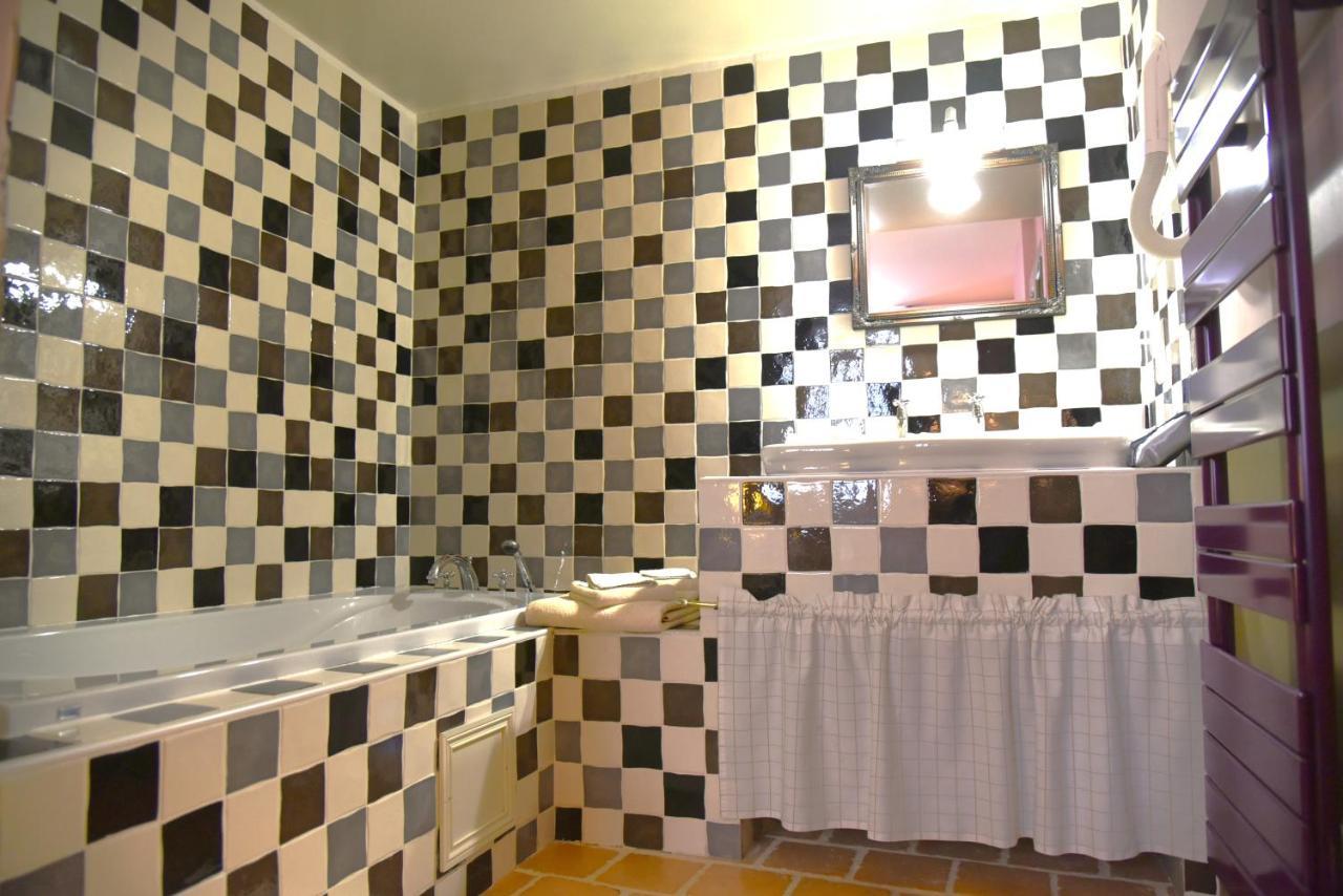 Logis Hotel Le Boudoir Belvès Eksteriør bilde