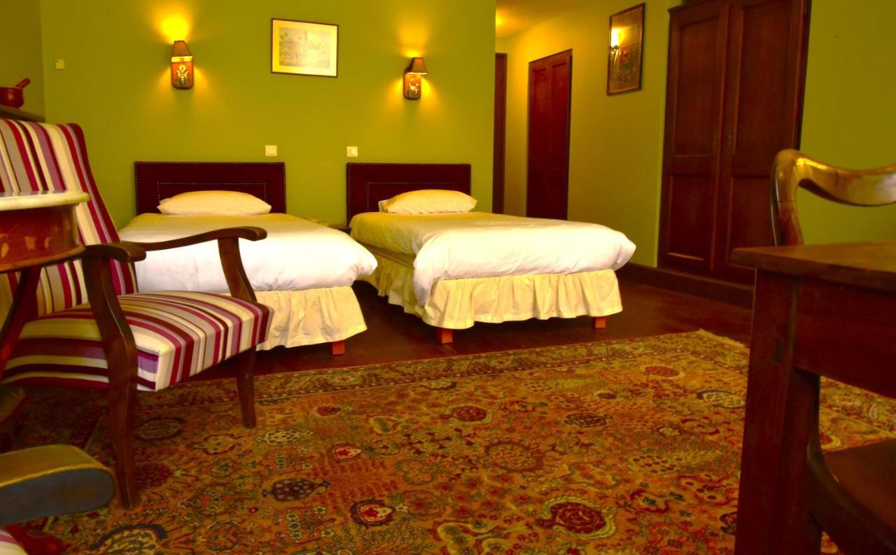 Logis Hotel Le Boudoir Belvès Eksteriør bilde