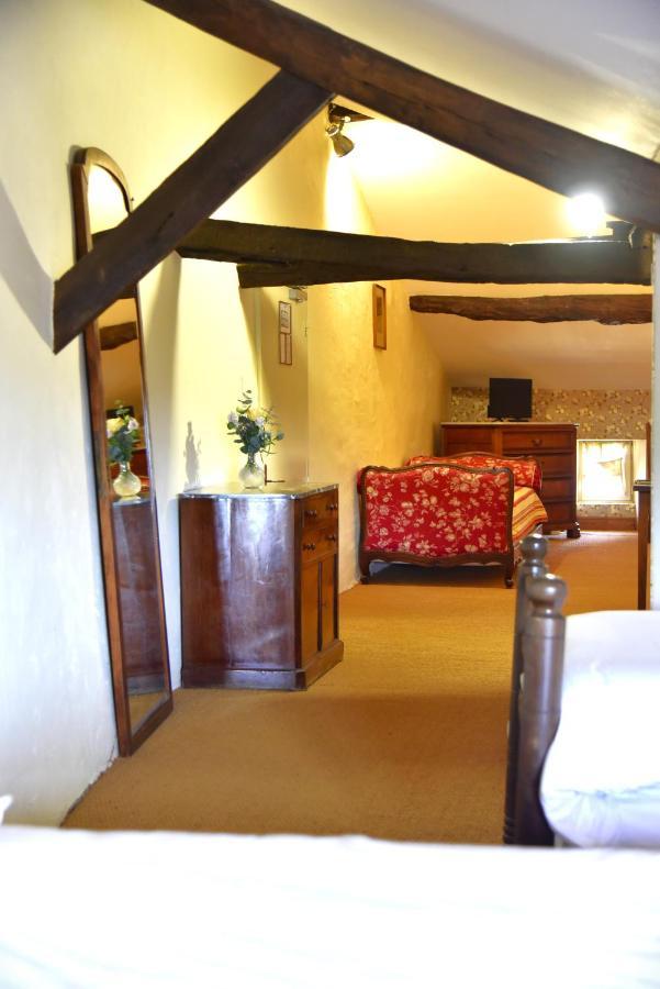Logis Hotel Le Boudoir Belvès Eksteriør bilde