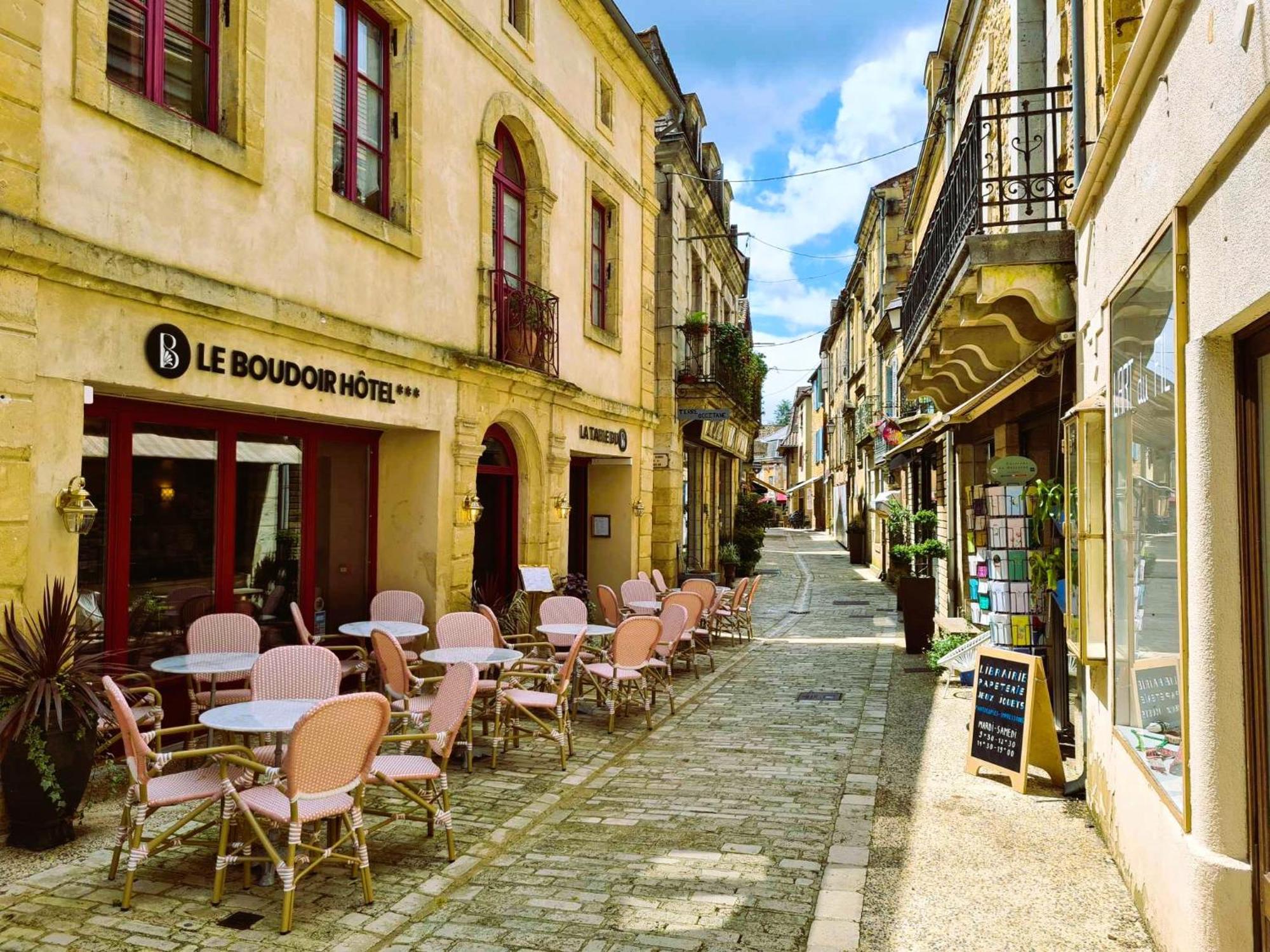Logis Hotel Le Boudoir Belvès Eksteriør bilde