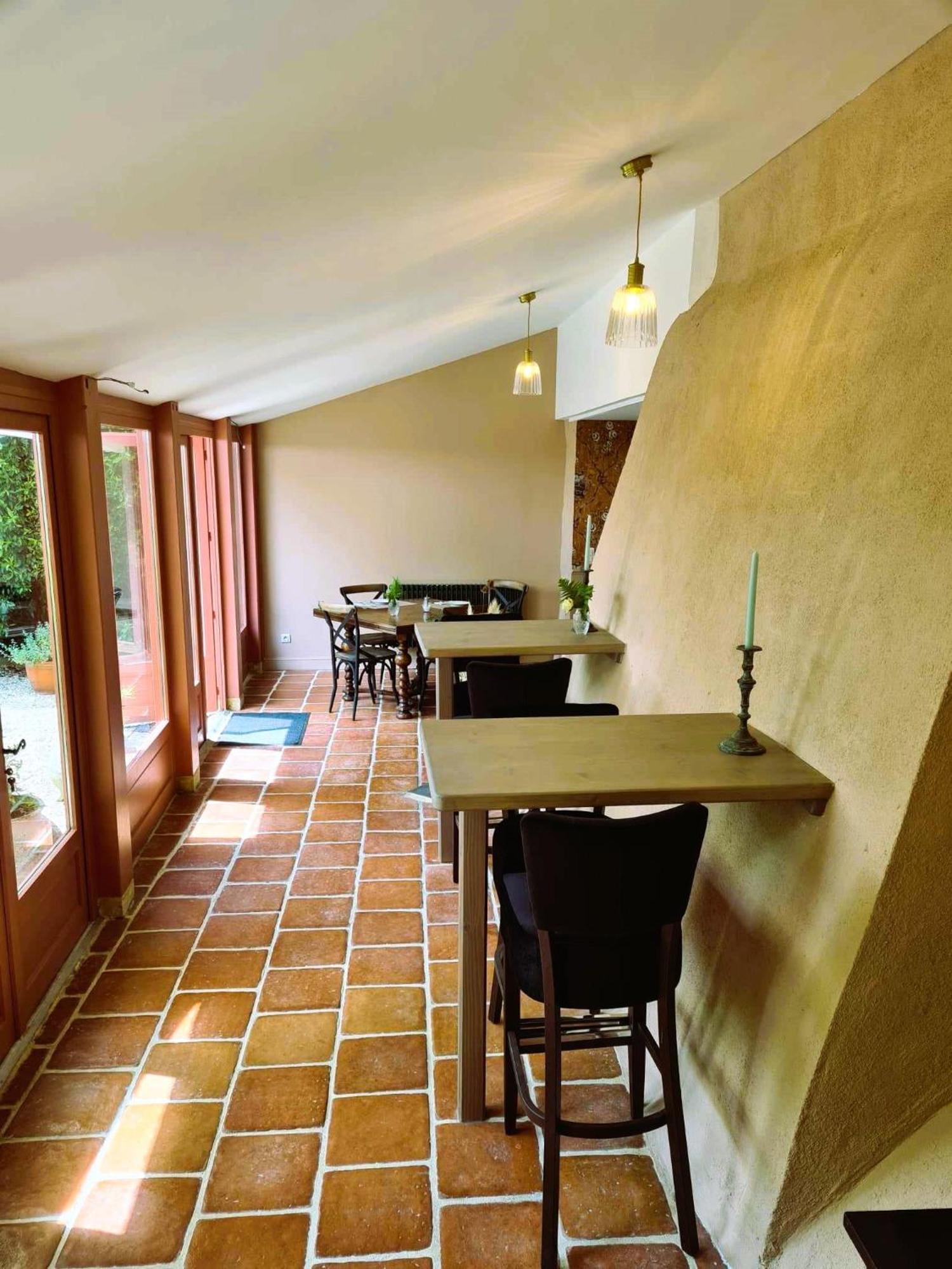 Logis Hotel Le Boudoir Belvès Eksteriør bilde