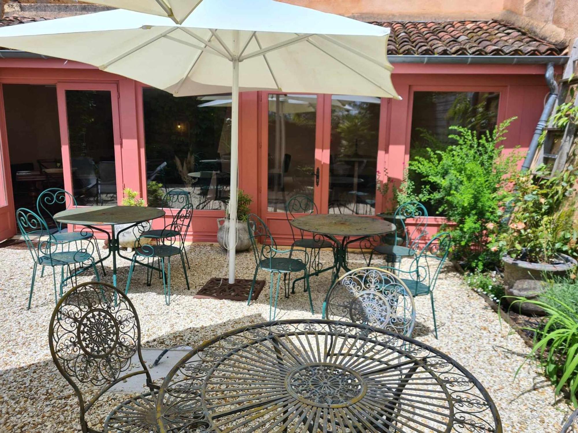 Logis Hotel Le Boudoir Belvès Eksteriør bilde