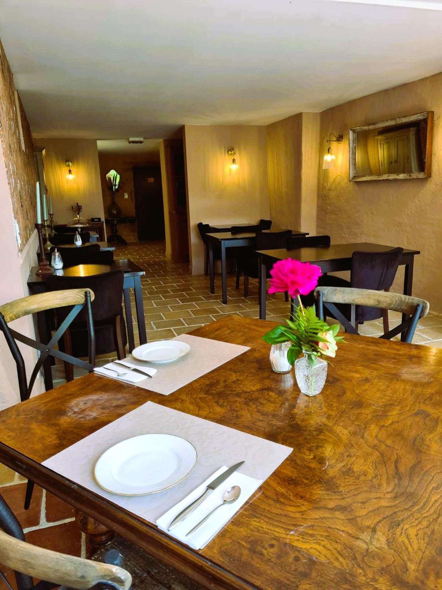 Logis Hotel Le Boudoir Belvès Eksteriør bilde